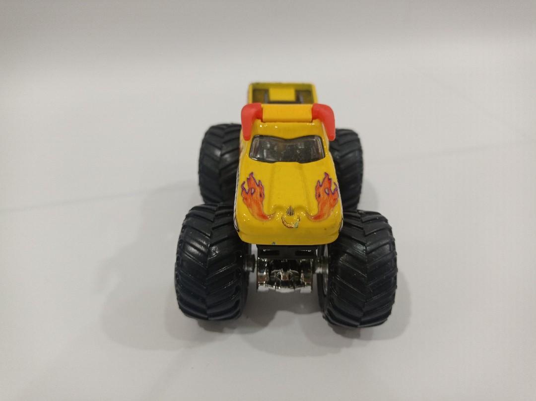 Hot Wheels Mega Wrex Monster Truck, 1:24 Scale, 1 - Kroger