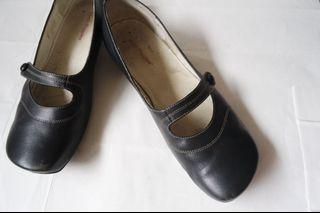 Hush Puppies Leather Black Shoes