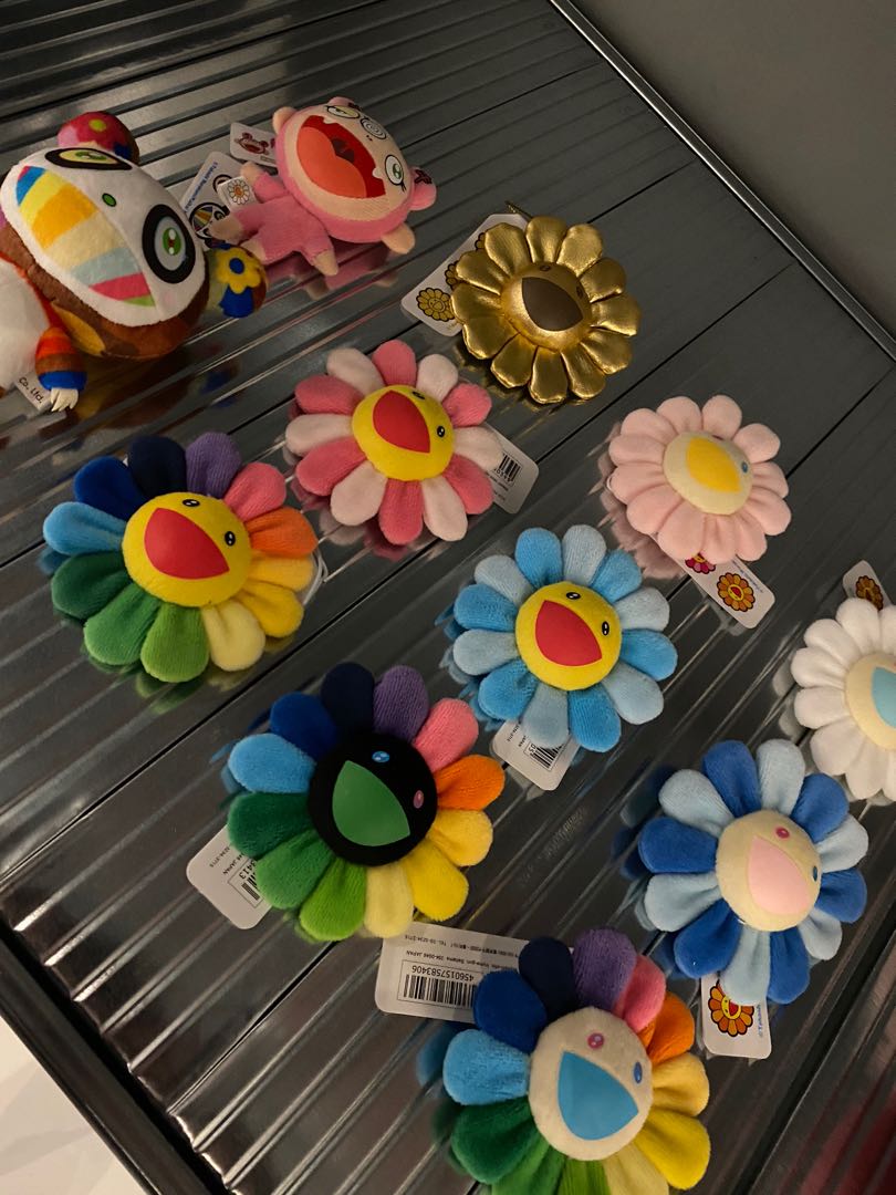 [Instock] Takashi Murakami Flower Keychain Pin