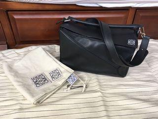 Loewe puzzle bag 中號 黑色牛皮