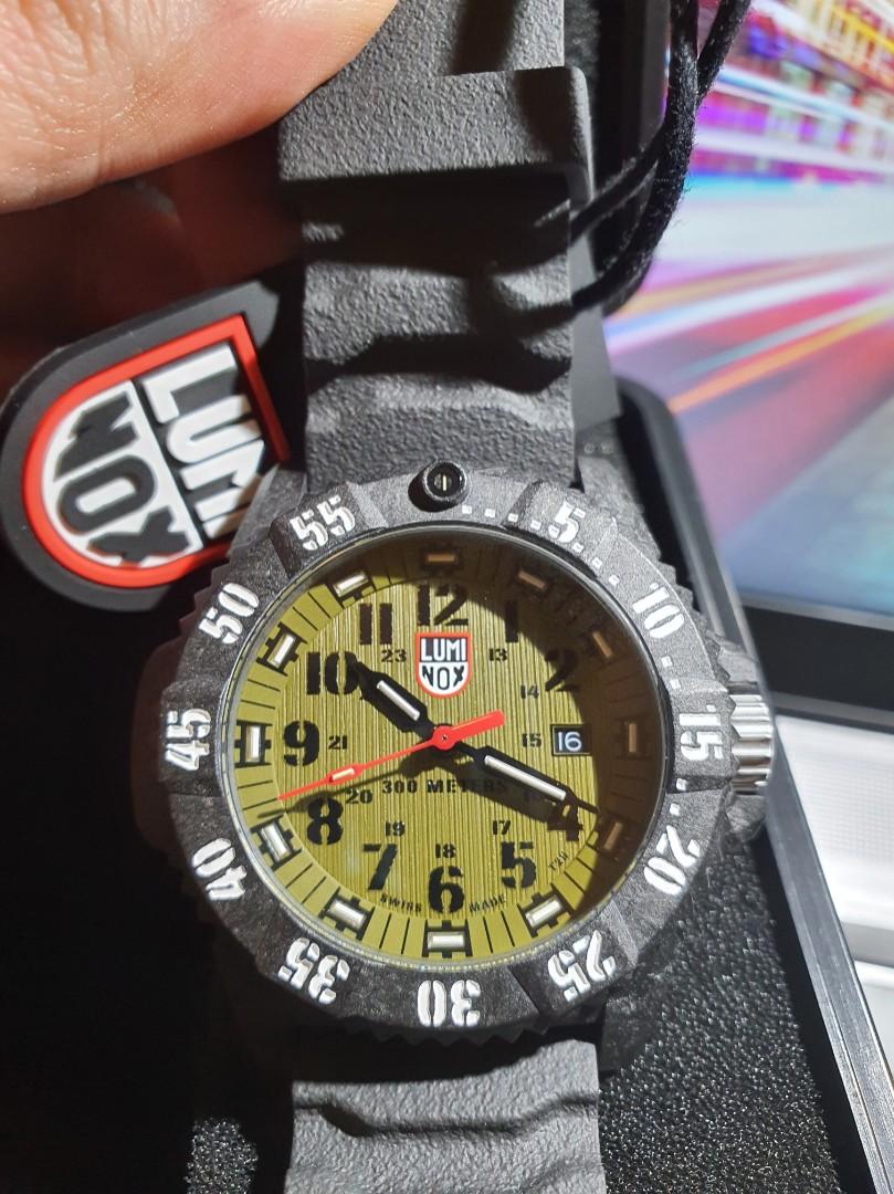 Luminox clearance carbon seal