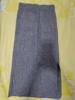 Midi ribbed skirt