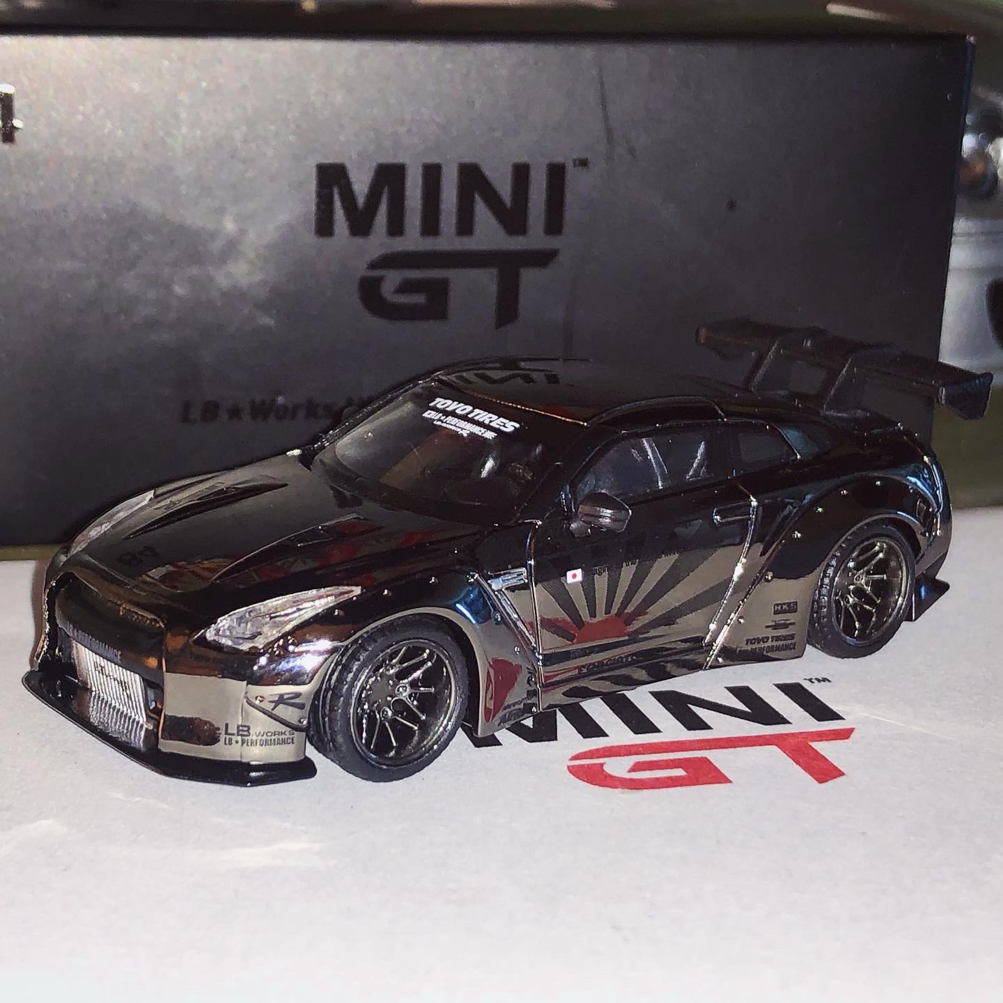 おもちゃ・ レア！ MINIGT LBWORKS GTR R35 トイザらス限定 KhiH1