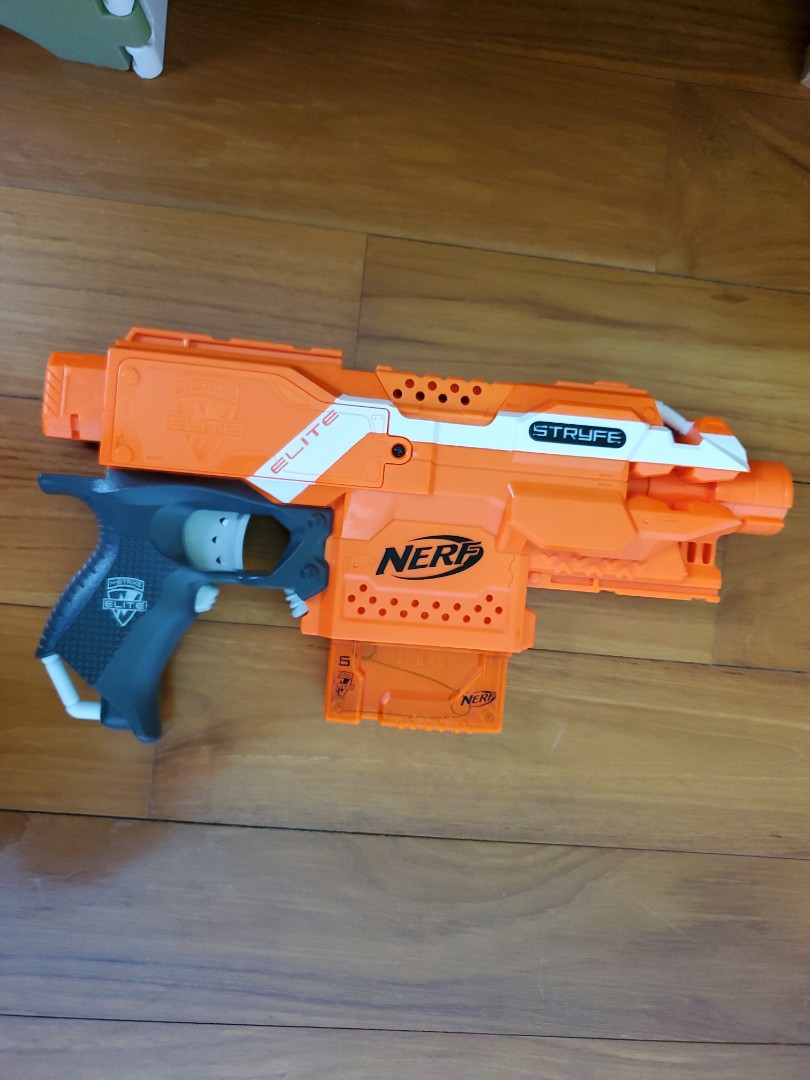 Nervous gun, Hobbies & Toys, Toys & Games on Carousell