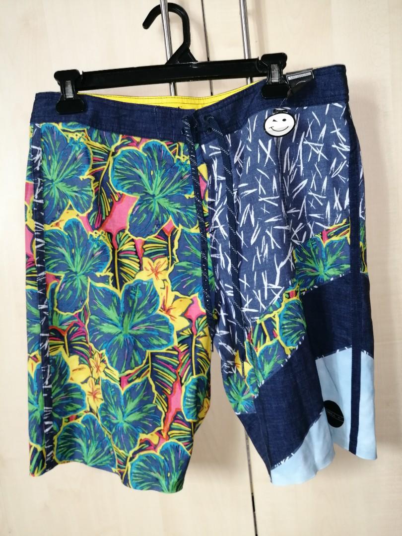 ONeill boardshorts size 32 (Category: Swim Trunks & Board Shorts) located in Quezon City. Submitted by high_d (Listing ID 1101456011, Image 1). Description: ONeill boardshorts size 32 New with tag but lost the price tag Original Loc:near sm north qc.