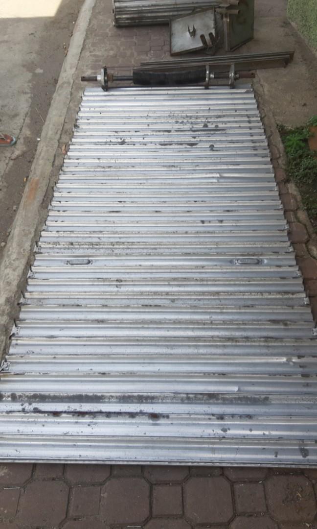 Roll up door (USED) makapal metal, Furniture & Home Living, Security