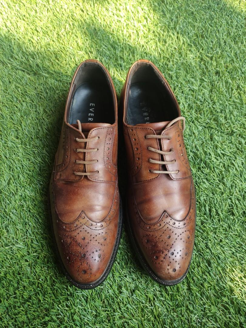 Sepatu wingtip top