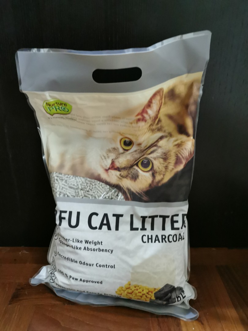 Tofu Cat litter 6L (Charcoal), Pet Supplies, Health & Grooming on Carousell