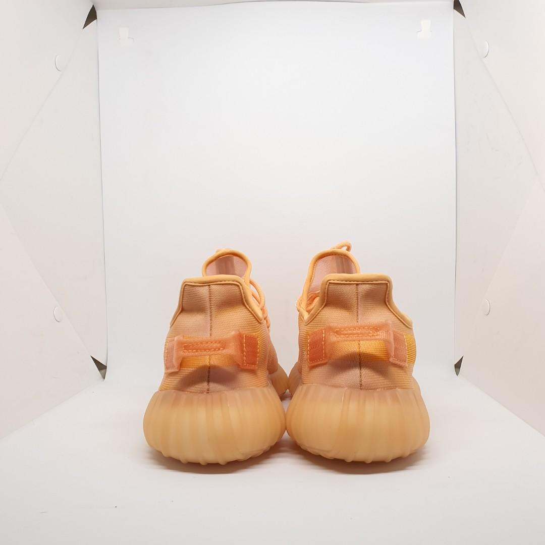Adidas Yeezy Boost 350 v2 'Mono Clay', Fesyen Pria, Sepatu , Sneakers di  Carousell