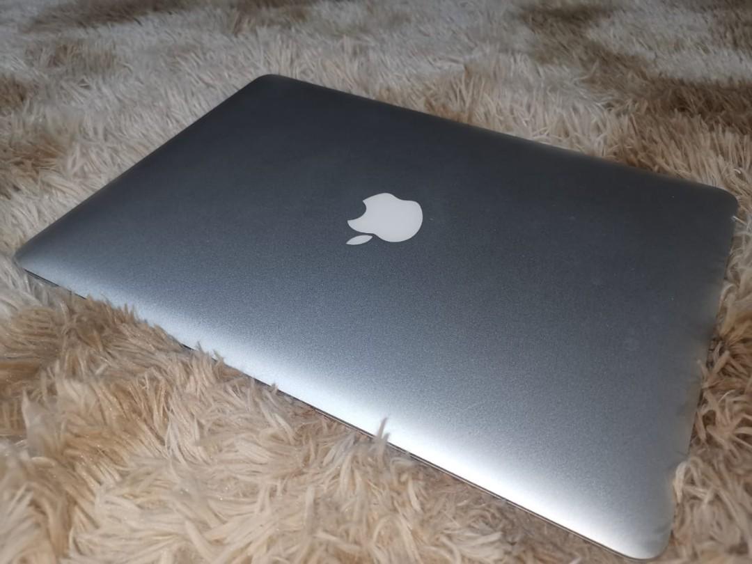 Apple macbook air 2017 13inch (Category: Laptops & Notebooks) located in Makati City. Submitted by spriteblue (Listing ID 1101704141, Image 2). Description: selling preloved lady owned 13inch macbook air 2017 LIKE NEW ...slightly used for zoom meetings item is slightly negotiable!!! RFS: EXTRA LAPTOP if buyer is kind enough i will include a case as well based on the pictures provided package is unit and wall charger adapter Specs: 1.8GHz dual-cor