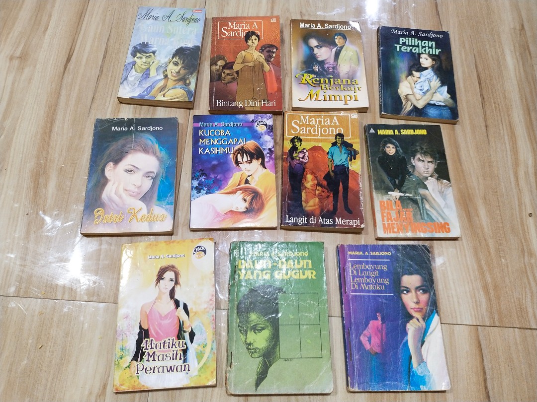 Bundling novel karya novelis terkenal Maria A. Sardjono Bundling novel karya novelis terkenal Maria A. Sardjono