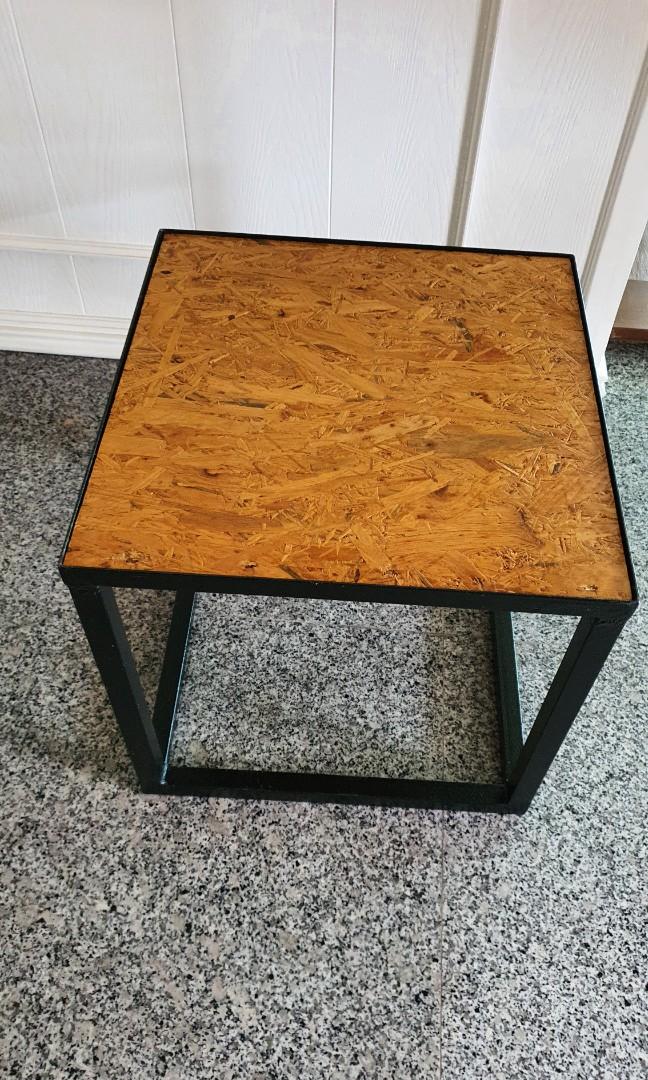 coffee table (Category: Tables & Sets) located in Subang Jaya. Submitted by chinkongchong2 (Listing ID 1101686464, Image 3). Description: Square coffee table. solid metal frame with power coated. hard clear coating applied. thanks.