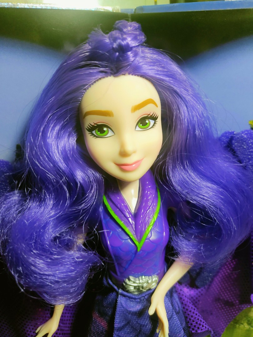 Disney Descendants Uma Fashion Doll, Hobbies & Toys, Toys & Games on  Carousell