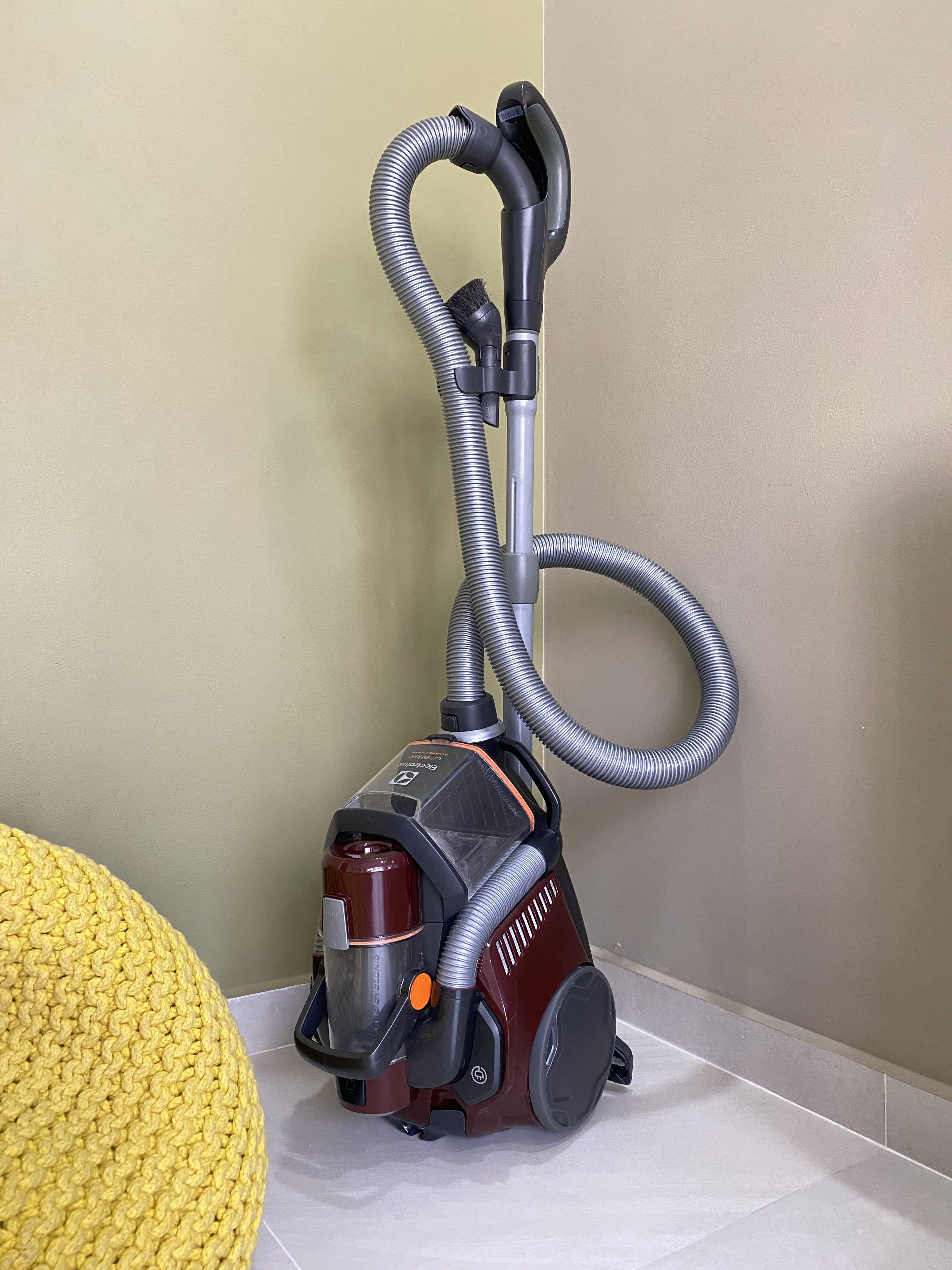 Electrolux UltraFlex Cyclonic Bagless Vacuum Cleaner, TV & Home