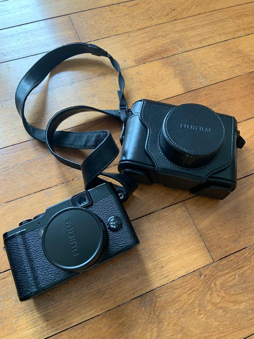 Fujifilm x10 camera with case, battery and charger, Photography