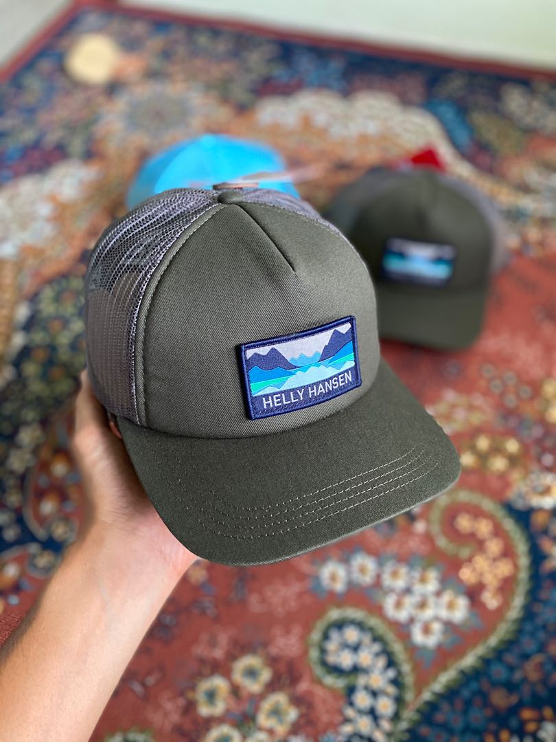Helly hansen trucker hotsell hat