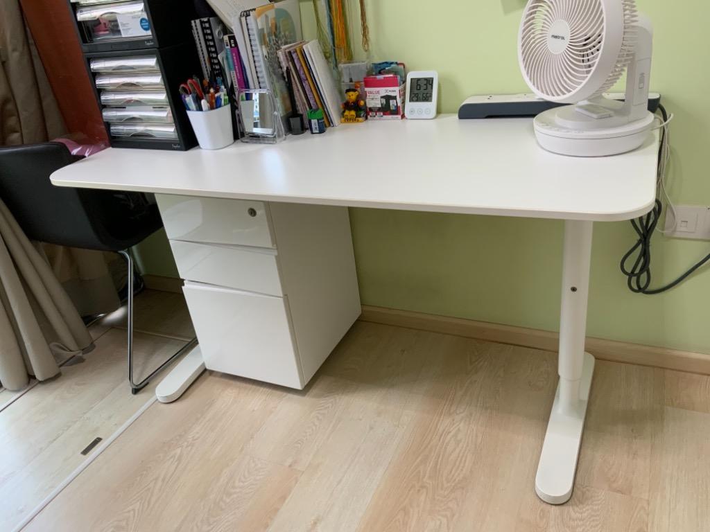 Bekant desk 140 x 60 outlet
