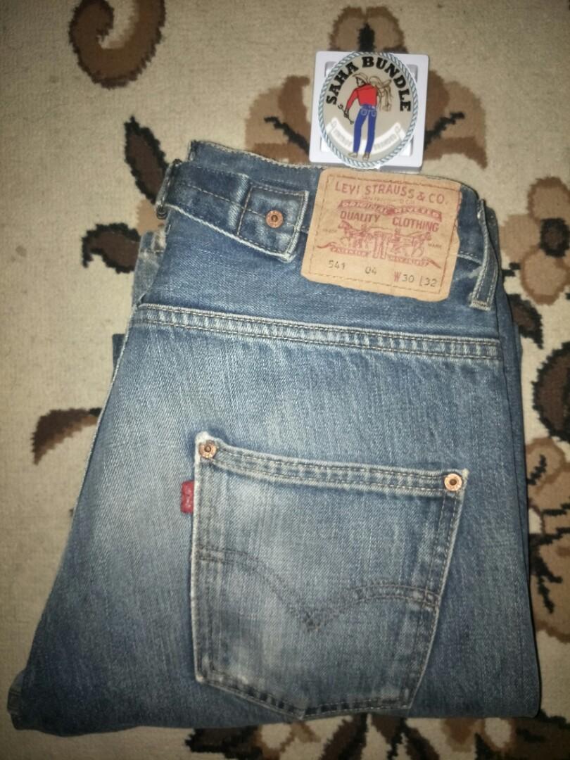 levis 252