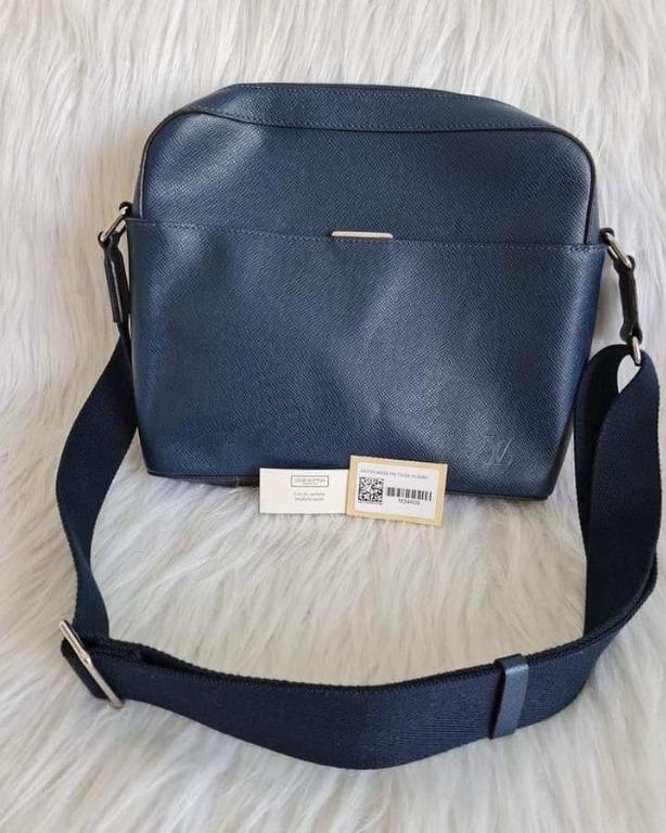 Anton pochette cheap louis vuitton