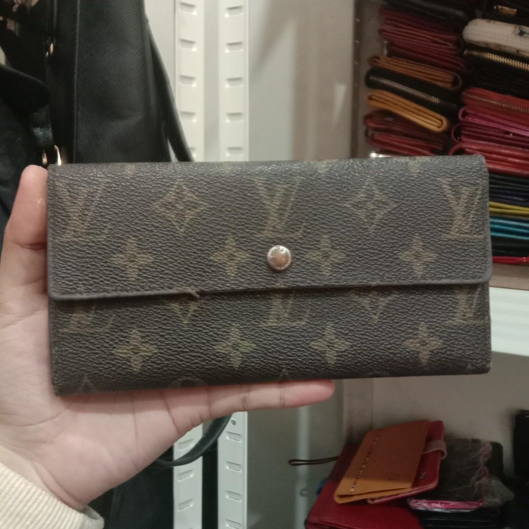 Lv Trifold Mono Wallet, Luxury, Bags & Wallets on Carousell