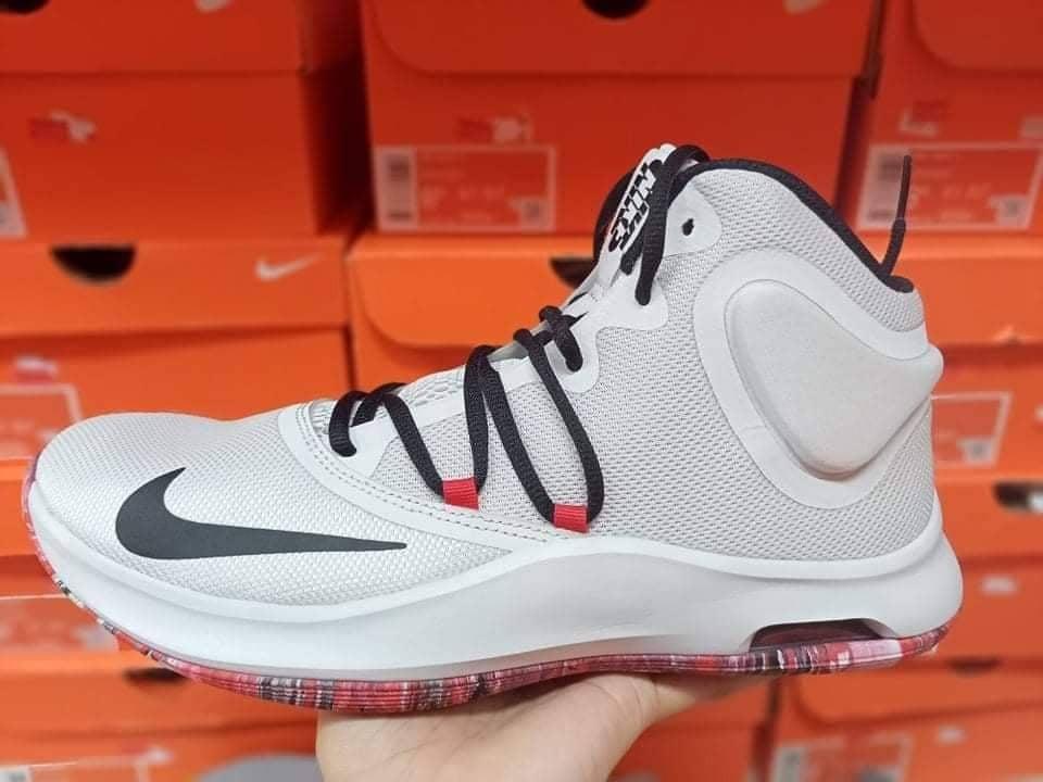 Nike versatile price on sale
