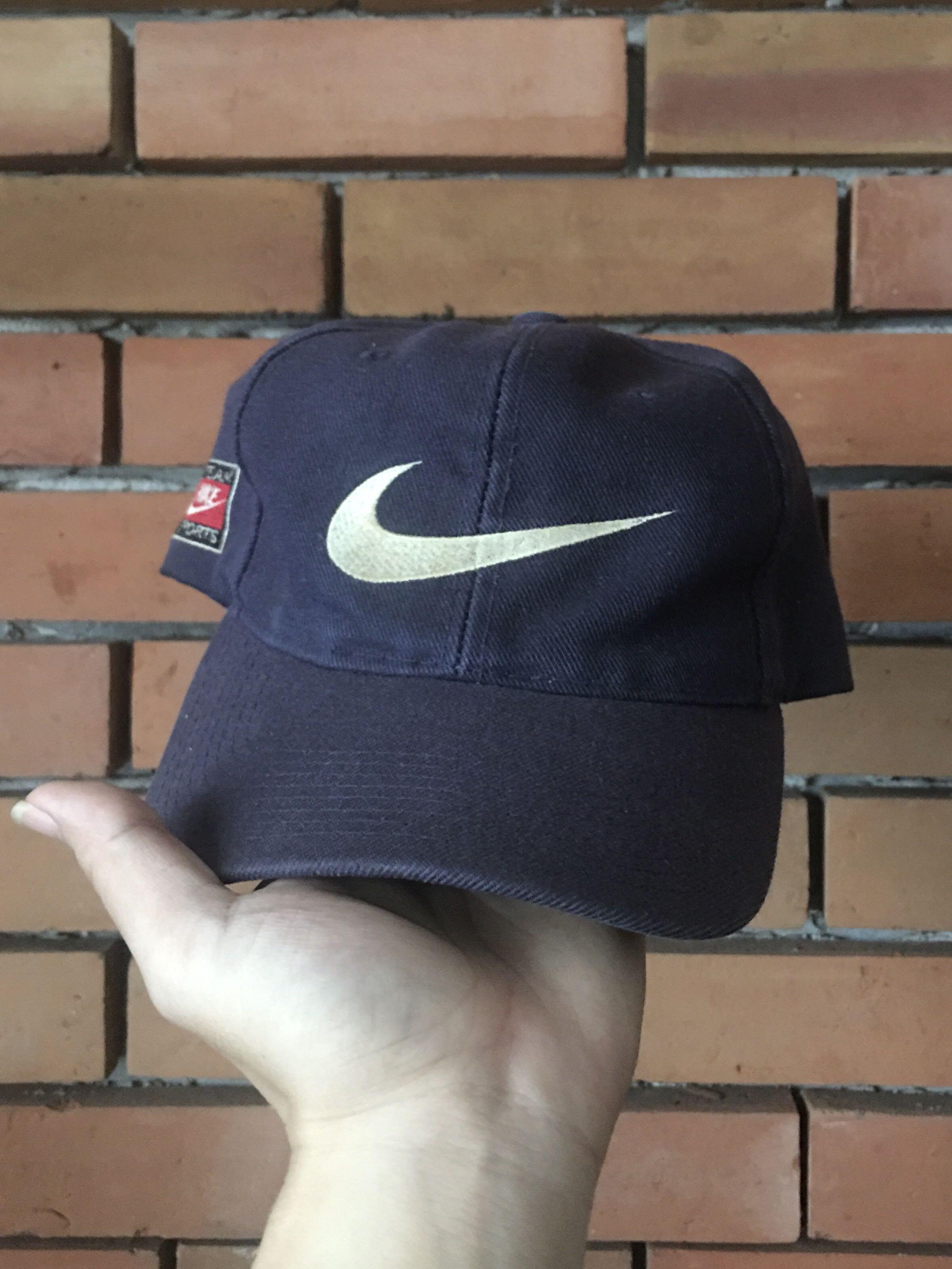 Nike vintage Men's Fashion, Watches & Accessories, Caps & Hats on Carousell
