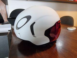 Oakley Aro 7  MIPS Aero/ TT helmet