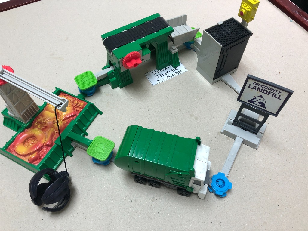 Original Toy STory 3 Junkyard Escape, Hobbies & Toys, Toys & Games on