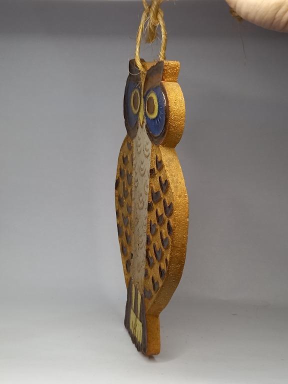 OWL Vintage Ceramic Wall Hanging Ornament (Category: Wall Decor) located in Marikina City. Submitted by uncollector (Listing ID 1101730571, Image 2). Description: This is a great decorative wall hanging ornament as well as a good piece to add to your owl collection. This item is part of an OWL collection from an avid OWL collector's estate in California, USA. Dimensions are shown in the picture with a ruler in the background. The origin and maker