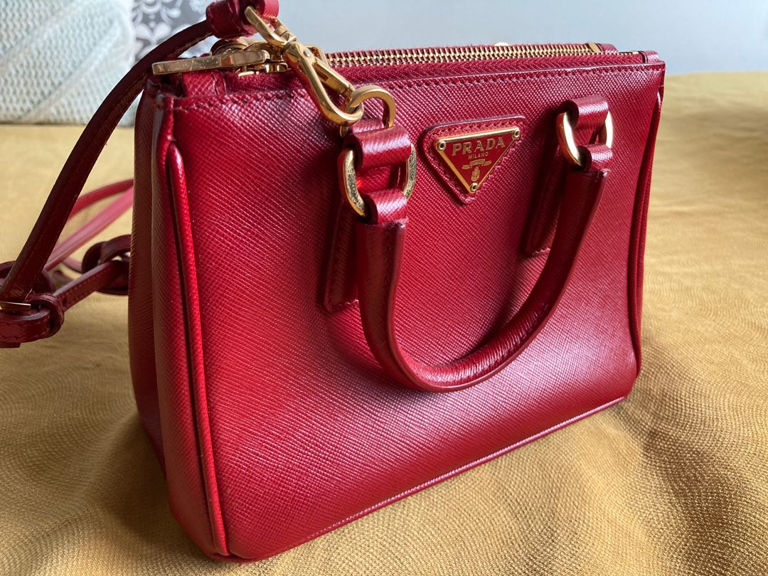 prada saffiano size