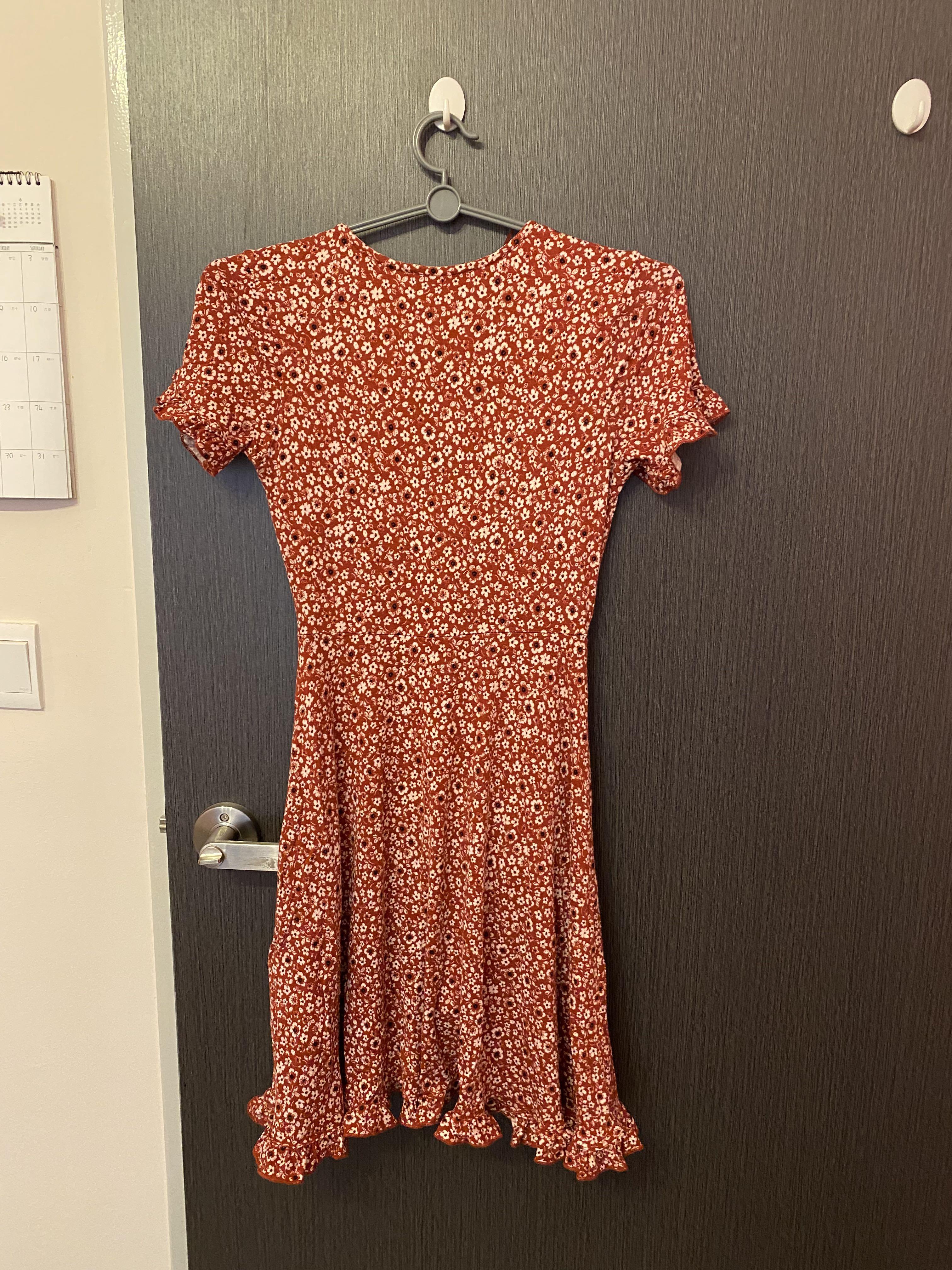 Pull and clearance bear red dress