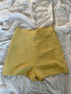 (Category: ) located in . Submitted by myrazwardrobe (Listing ID 1101768937, Image 1). Description: .