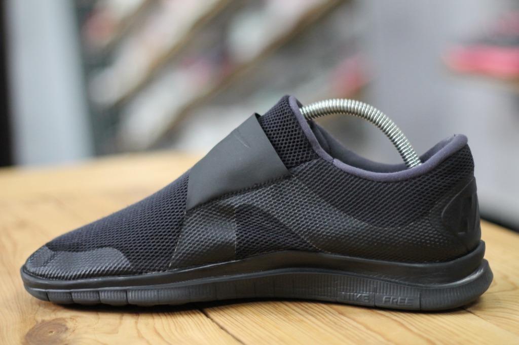 Size 8.5 UK NIKE Free SOCFLY Shoes