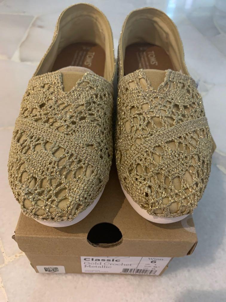 Toms classic gold crochet metallic uk4 Women s Fashion Footwear