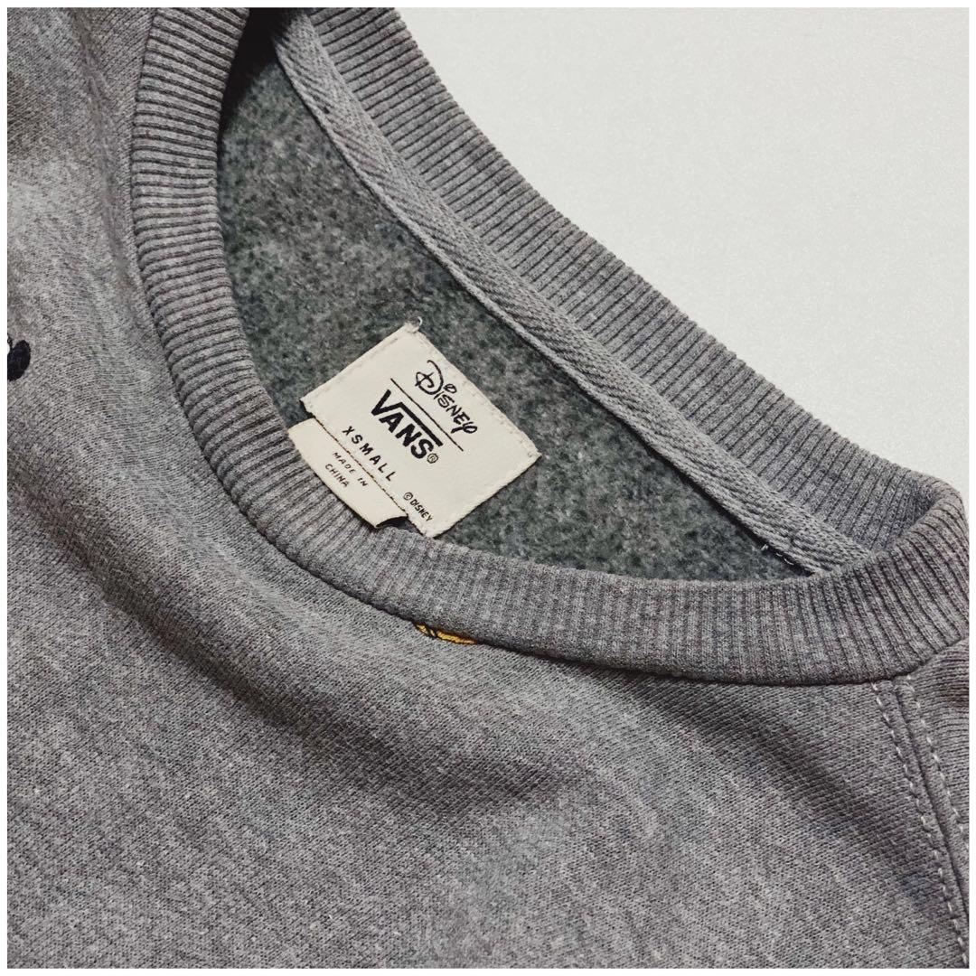 Vans mickey 2025 mouse crewneck sweatshirt