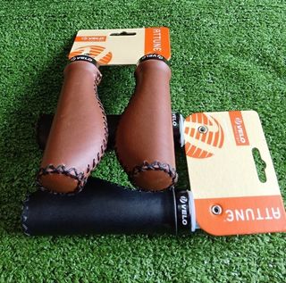 Velo Saddle and accessories Collection item 3