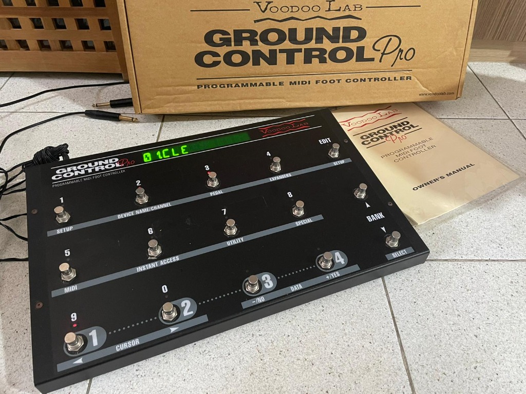 Voodoo Lab Ground Control Pro MIDI Foot Controller, Hobbies & Toys