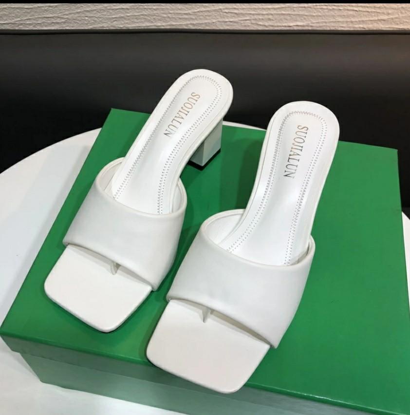 White Mules, Heels, Y2k,, Women's Fashion, Footwear, Heels on Carousell