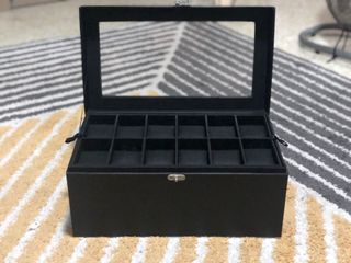 (Category: ) located in . Submitted by project_clear_closet (Listing ID 1098120224, Image 1). Description: .