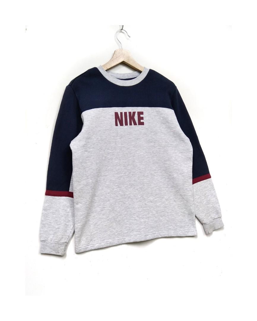 Nike block logo sweatshirt outlet