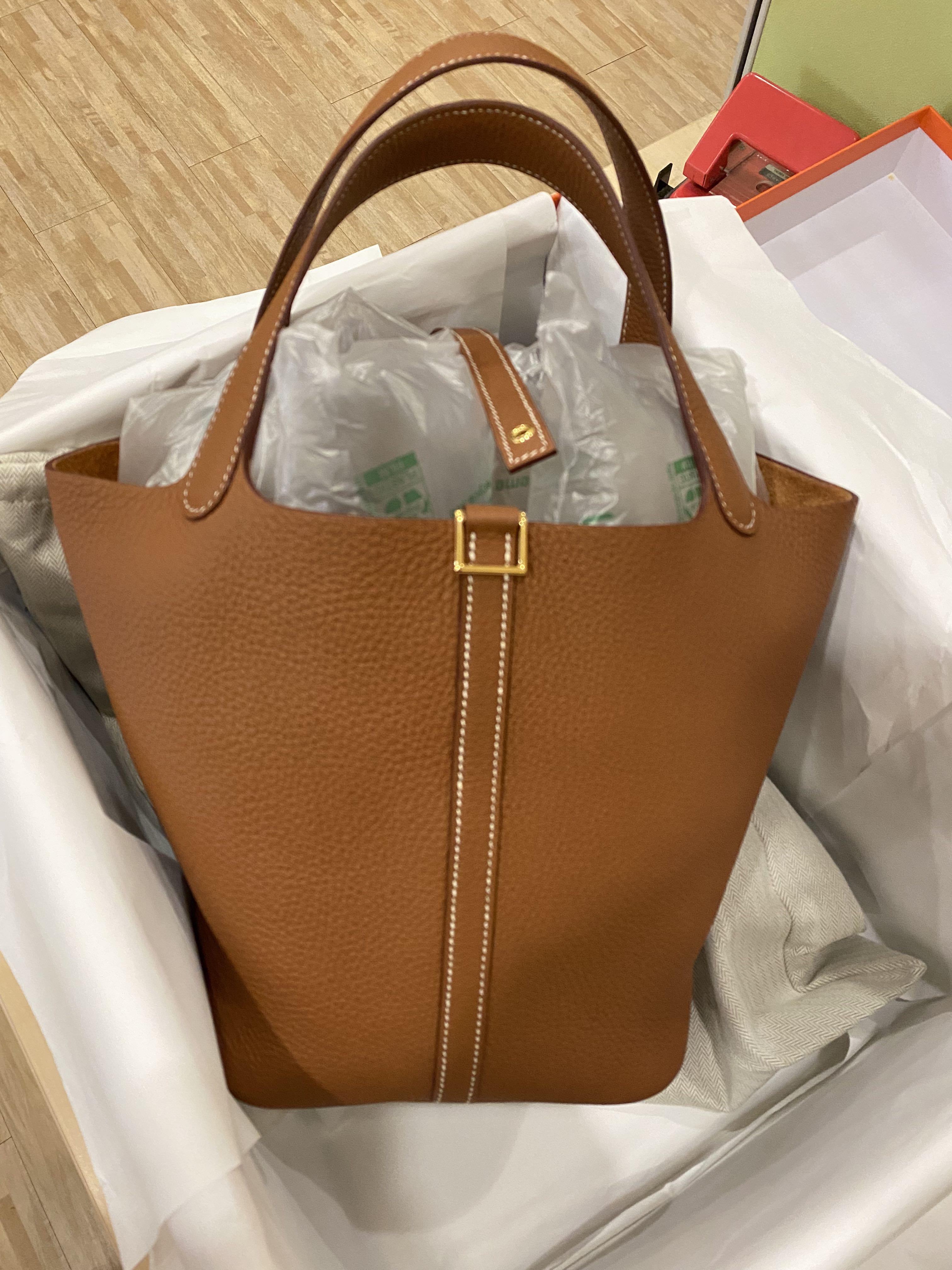 Brand new Hermes Picotin 22 in Gold GHW