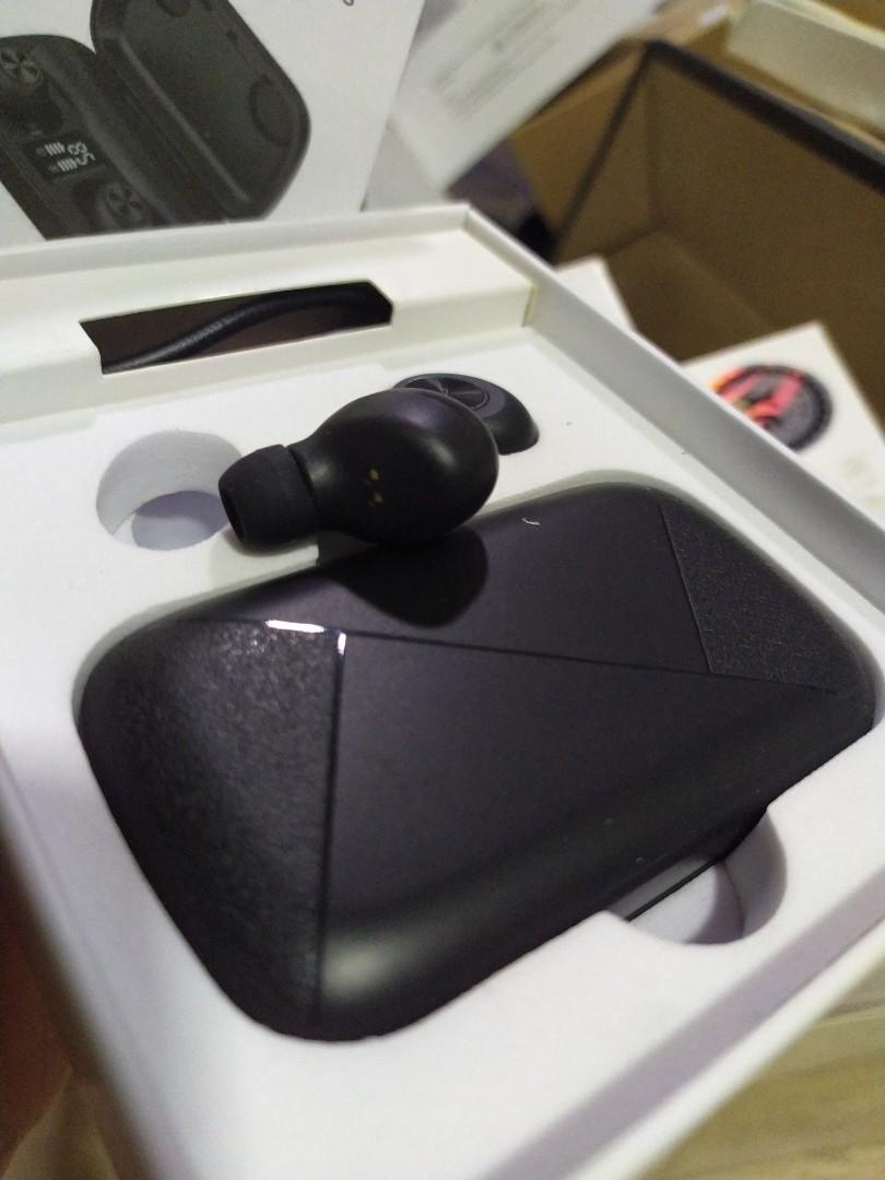 BNIB Torteco TWS A 18 WIRELESS BLUETOOTH EARBUDS