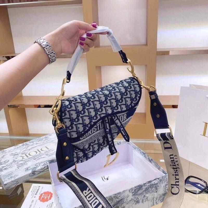 Saddle bag shop cd