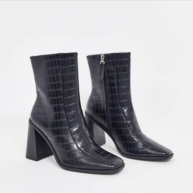 Co Wren Wide Fit Block Heeled Boots 
