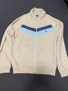 （分類：）位於 。 由 jojojo00000 提交（商品編號 1098182737，圖片 1）。簡介： 。
