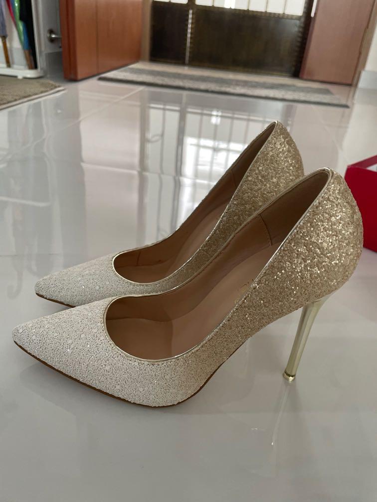 White hotsell gold pumps