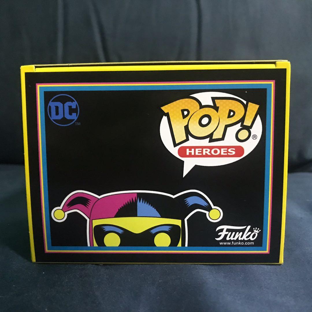 Hot Topic Exclusive Blacklight Harley Quinn Funko Pop, Hobbies & Toys
