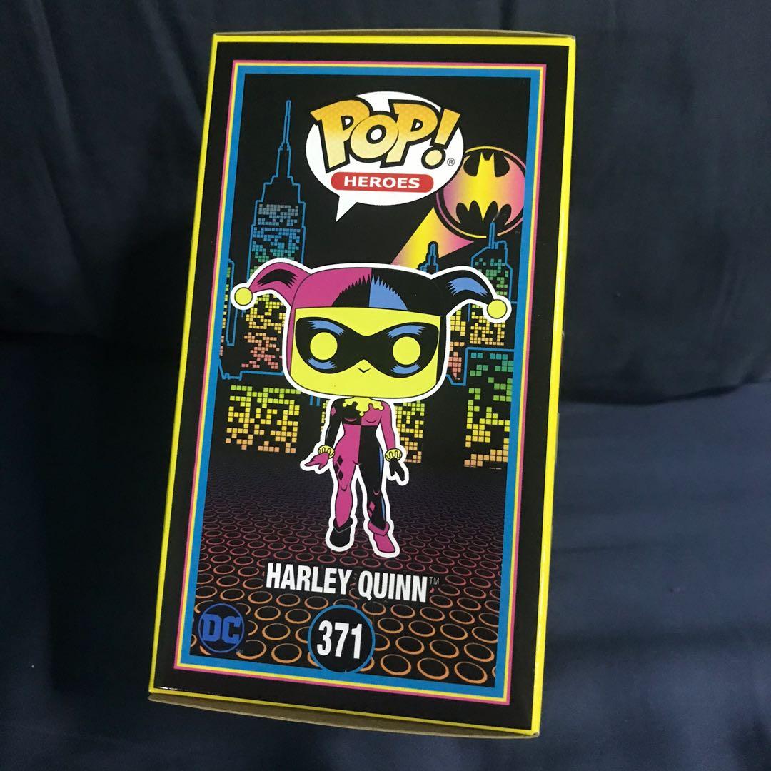 Hot Topic Exclusive Blacklight Harley Quinn Funko Pop, Hobbies & Toys