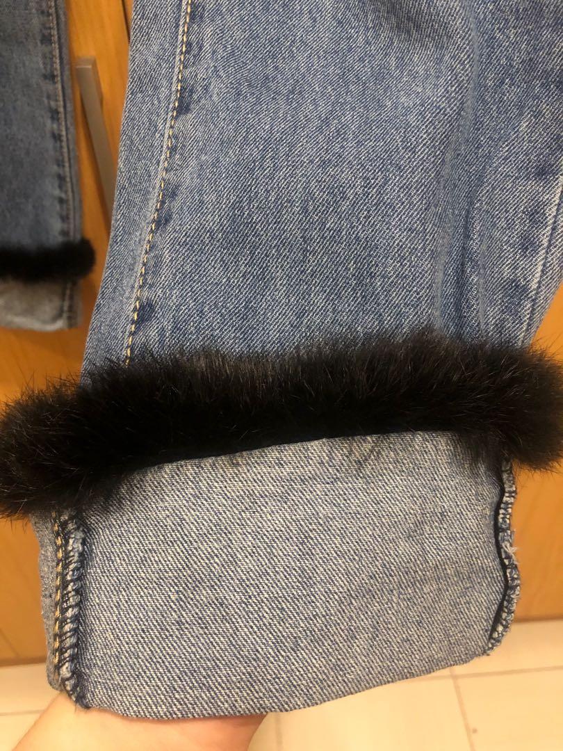 Denim Mom Jeans with Fur Trim (Category: Jeans) located in Quezon City. Submitted by juju4444 (Listing ID 1098183455, Image 3). Description: bought these jeans on carousell! super cute but they don't fit me :( fits 26 waist no when worn photos price is negotiable :) mop: bdo, gcash, paymaya, cod.