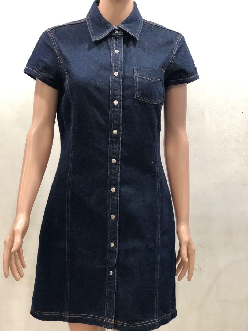 Preloved Tommy Dress (Category: Dresses) located in Manila. Submitted by imjunelo (Listing ID 1098183338, Image 1). Description: .